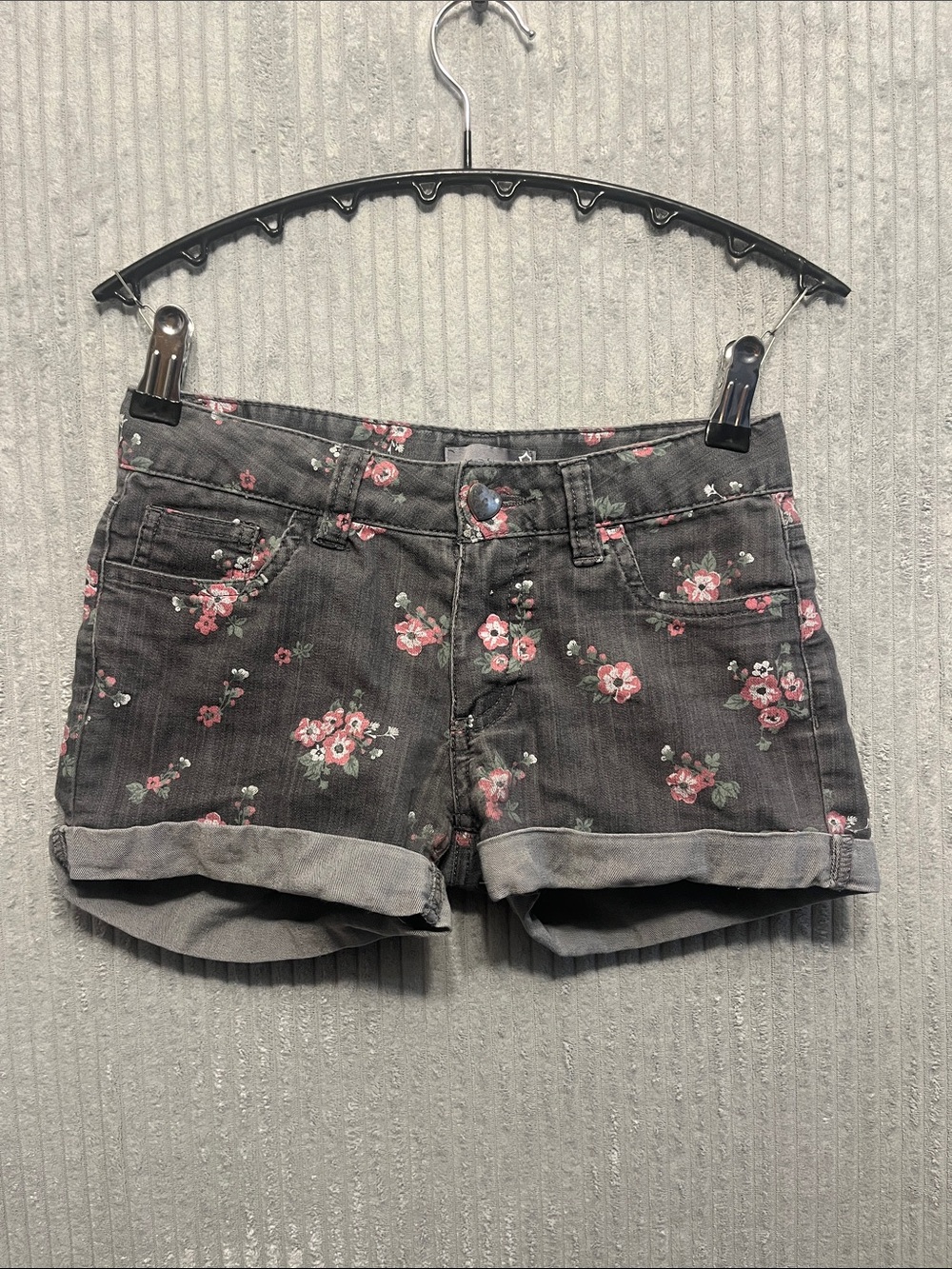 Sears Gray Denim Shorts with Pink Floral Print 7/8 (Small)